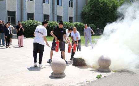 標(biāo)題：呼和浩特分院組織開(kāi)展消防安全講座培訓(xùn)與演練活動(dòng)
瀏覽次數(shù)：1060
發(fā)表時(shí)間：2024-06-14