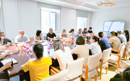 標(biāo)題：研究中心召開(kāi)研發(fā)工作推進(jìn)會(huì)暨落實(shí)“十四五”規(guī)劃研討交流會(huì)
瀏覽次數(shù)：1445
發(fā)表時(shí)間：2024-07-23