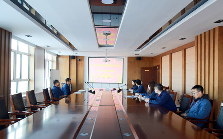 標(biāo)題：華德牧草公司召開2024年黨建工作述職評議會
瀏覽次數(shù)：638
發(fā)表時間：2025-01-23
